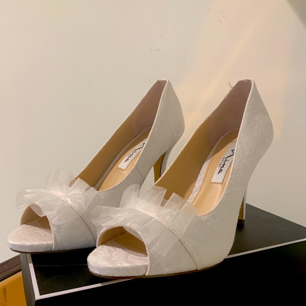 Gorgeous ivory heels🌸🌼